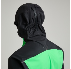 Veste 3 couches impermeable et très légère MAGICA Prometeo de Montura, fabriquée en Europe