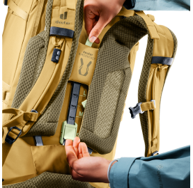 réglage longueur du dos sac à dos femme randonnée Aircontact Core 45+10 SL DEUTER