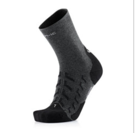 Chaussette haute de randonnée pour l'été